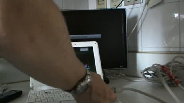 COLLEGARE COMPUTER AL TELEVISORE (VGA) смотреть онлайн