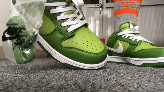 Nike Dunk Low Retro Chlorophyll Green Giant HD On Feet смотреть онлайн