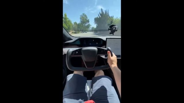 Tesla Plaid бешеный лаунч