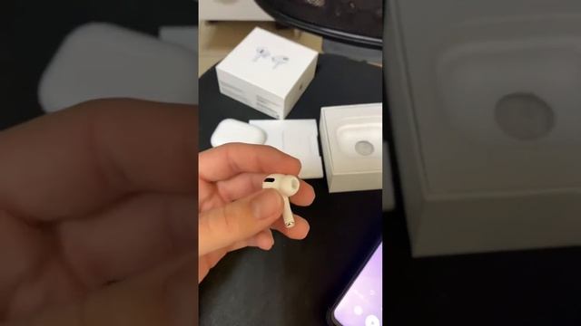AirPods Pro реплика смотреть онлайн