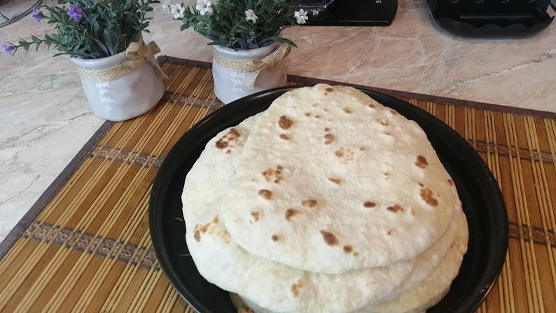 Готовим питу. Домашняя, вкусная, бездрожжевая лепешка.