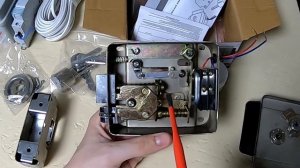 Купили наружный замок? Добавьте смазки!