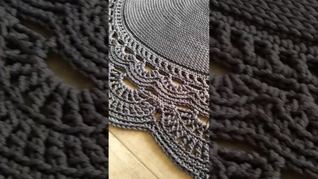 Подробные видеоМК по вязанию ковров из полиэфирного шнура.Активные ссылки в профиле канала @lacemats