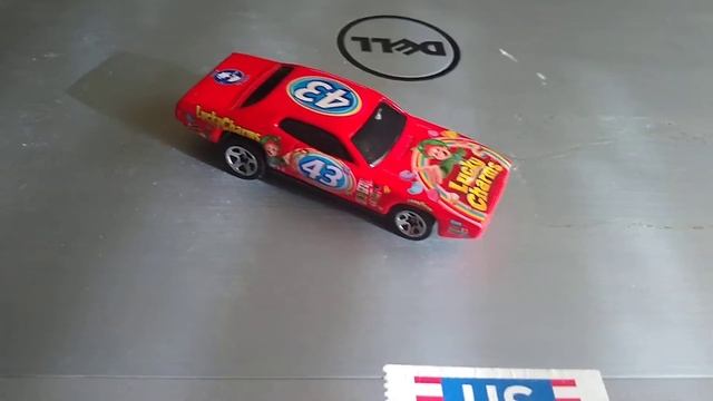 71 Plymouth GTX Salute to Petty diecast car episode 16 смотреть онлайн