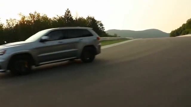 ★ 2018 Jeep Grand Cherokee Trackhawk (707HP) - Fastest SUV ?? ║ Car Crash Compilation смотреть онлайн