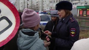 Братские полицейские совместно со школьниками провели акцию «Уступи пешеходу»