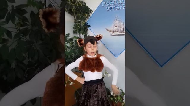 Страна читающая-Анастасия Кувшинова читает произведение "Мартышка и очки" И. А. Крылова