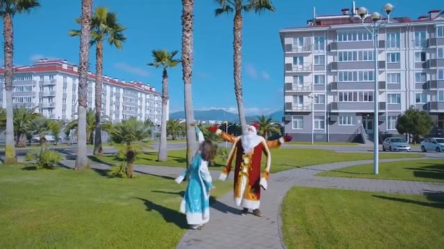 Новый Год к нам мчится смотреть онлайн