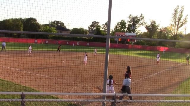 Angie Leal 2B to CF, Cella Gomez SO, Mac Flowe sac bunt, Karina Camacho out at home смотреть онлайн