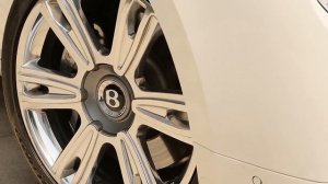 Реклама Bentley Continental Flying Spur - White