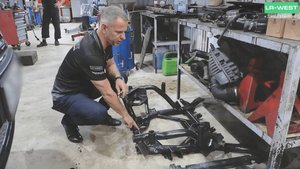 Ржавеет подрамник на Рендж Ровер L322. Обратите внимание.