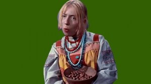 грызет орехи