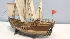 Модель парусника из дерева Каравелла XV века
