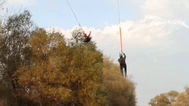 Двойной прыжок с моста смотреть онлайн