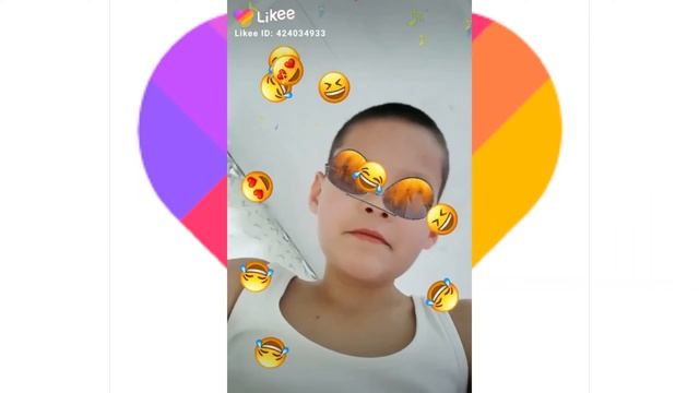 Лев в приложении Likee Очки с багом