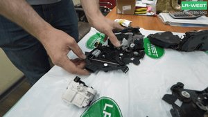 Сломался замок на Рендж Ровер. Не запирается дверь. Решение есть!