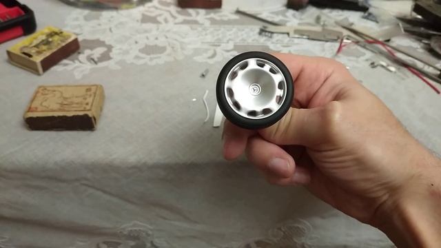 Монтаж переднего колеса на подшипник.Рассматриваем как вращается ))) смотреть онлайн