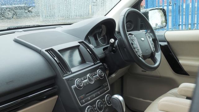 Land Rover Freelander 2.2 SD4 HSE SUV 5dr Diesel CommandShift 4WD Euro 5 (190 ps) - 2014 смотреть онлайн