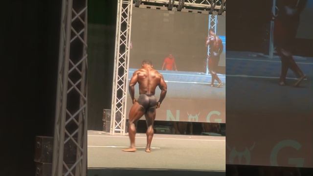 Little Kai Green walking like Jaguar amazing performance Dubai muscle show смотреть онлайн