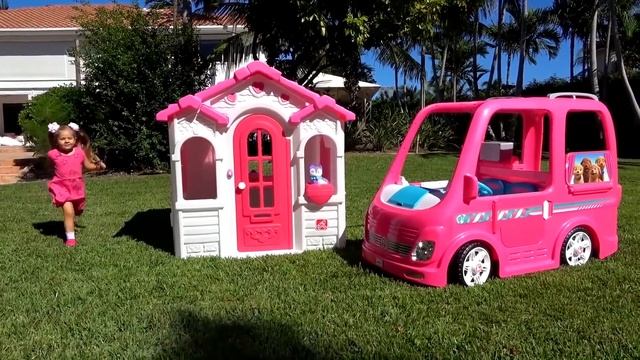 Диана и Рома получают игрушки от Золотой рыбки смотреть онлайн