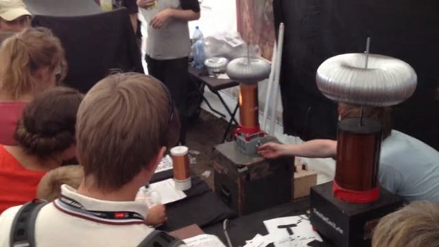 Воющие катушки - GeekPicnic 2013 смотреть онлайн