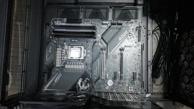 Motherboard Fitting in Casing [My Dream PC Build Part 12] смотреть онлайн