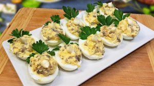 Банальная, но давно Забытая очень лёгкая и вкусная закуска. Фаршированные Яйца на Праздничный стол.