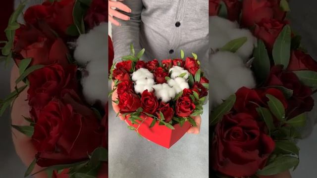 Подарочные букеты в коробке смотреть онлайн