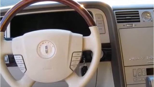 2004 Lincoln Navigator available from South Main Motors смотреть онлайн