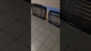 Решетки радиаторные Фредлайнер Центури и Фредлайнер Коламбия