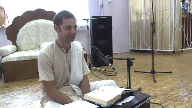 2015.08.17, Пн. - СПб, КЦ Гаура. ШБ 01.12.28. Е.М. Ямуначарья Пр смотреть онлайн