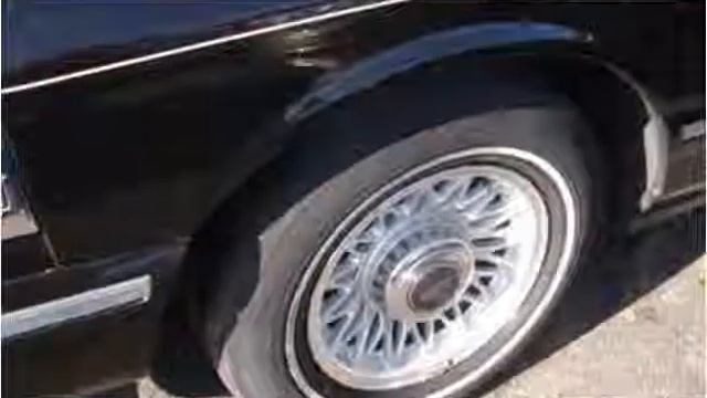 1996 Lincoln Town Car available from Center Road Auto Sales смотреть онлайн