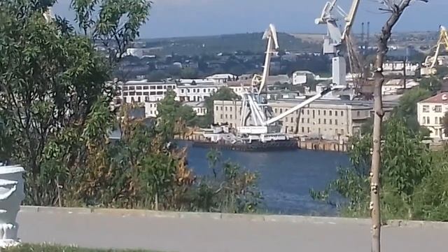 варшавянка в южной бухте смотреть онлайн