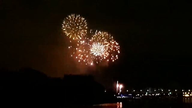 Фейерверк 2019 Москва смотреть онлайн