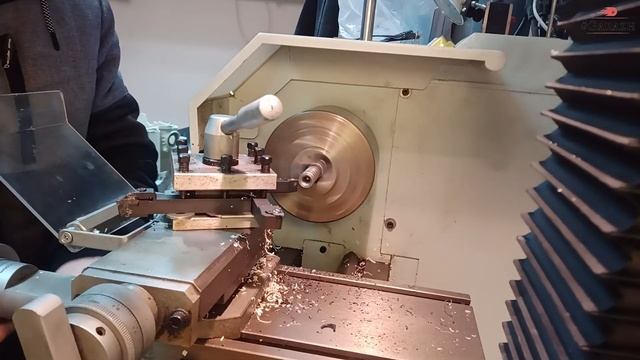 Ограничитель дверей на токарном станке смотреть онлайн