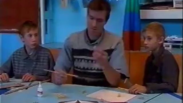 Уроки ТехноМастера 002 Несложный планер с "резиновым" стартом :-)) смотреть онлайн