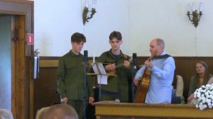 Песня - «Когда земля встречается с луною»