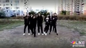 Клёво танцуют