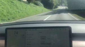 TESLA MODEL 3 pe drumuri de munte in Austria