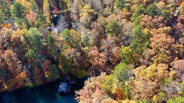 Aerial Video 107 Black Fox Way Lake Keowee Waterfront Home Mike Matt Roach Top Guns смотреть онлайн
