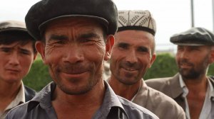 Уйгуры радуются успехам китайского автопрома🏯🐼🐲🎏🎎