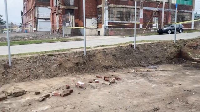 We make a fence, and landscaping. Паркан і озеленення. Делаем забор, и озеленение. Leon constructio