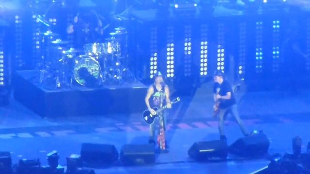 Poison " Eruption/Guitar Solo/Fallen Angel " Live 8/25/2022 State Farm Stadium Glendale AZ