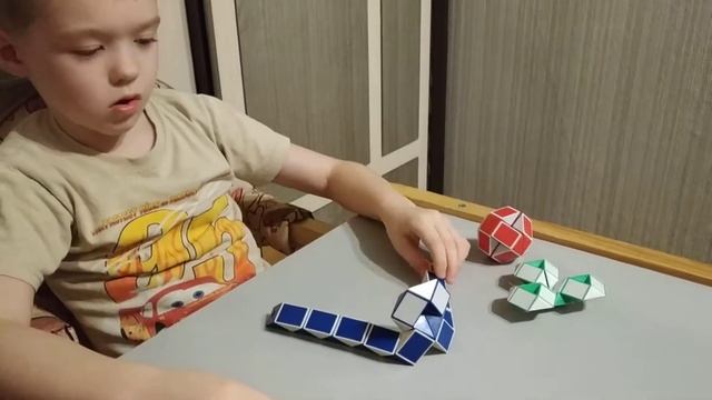 как собрать цветочек из змейки смотреть онлайн