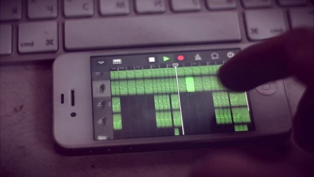 [made in iPhone] Mad World смотреть онлайн