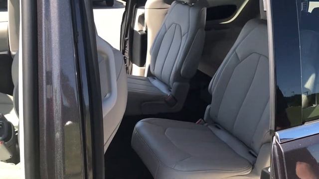 2017 Chrysler Pacifica Walk Around Review смотреть онлайн