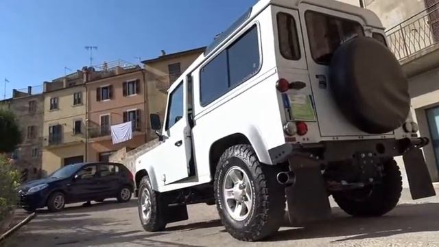 LAND ROVER - DEFENDER смотреть онлайн