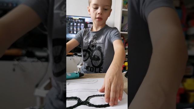 Очки из 3D ручки... от ГиперЯрика смотреть онлайн