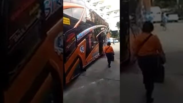 Самый дорогой автобус в мире смотреть онлайн