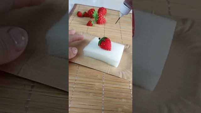 СЕКРЕТА НЕТ! Это НЕ настоящий шоколад. Сшить клубнику из фетра #авторскаяигрушка #игрушечнаяеда